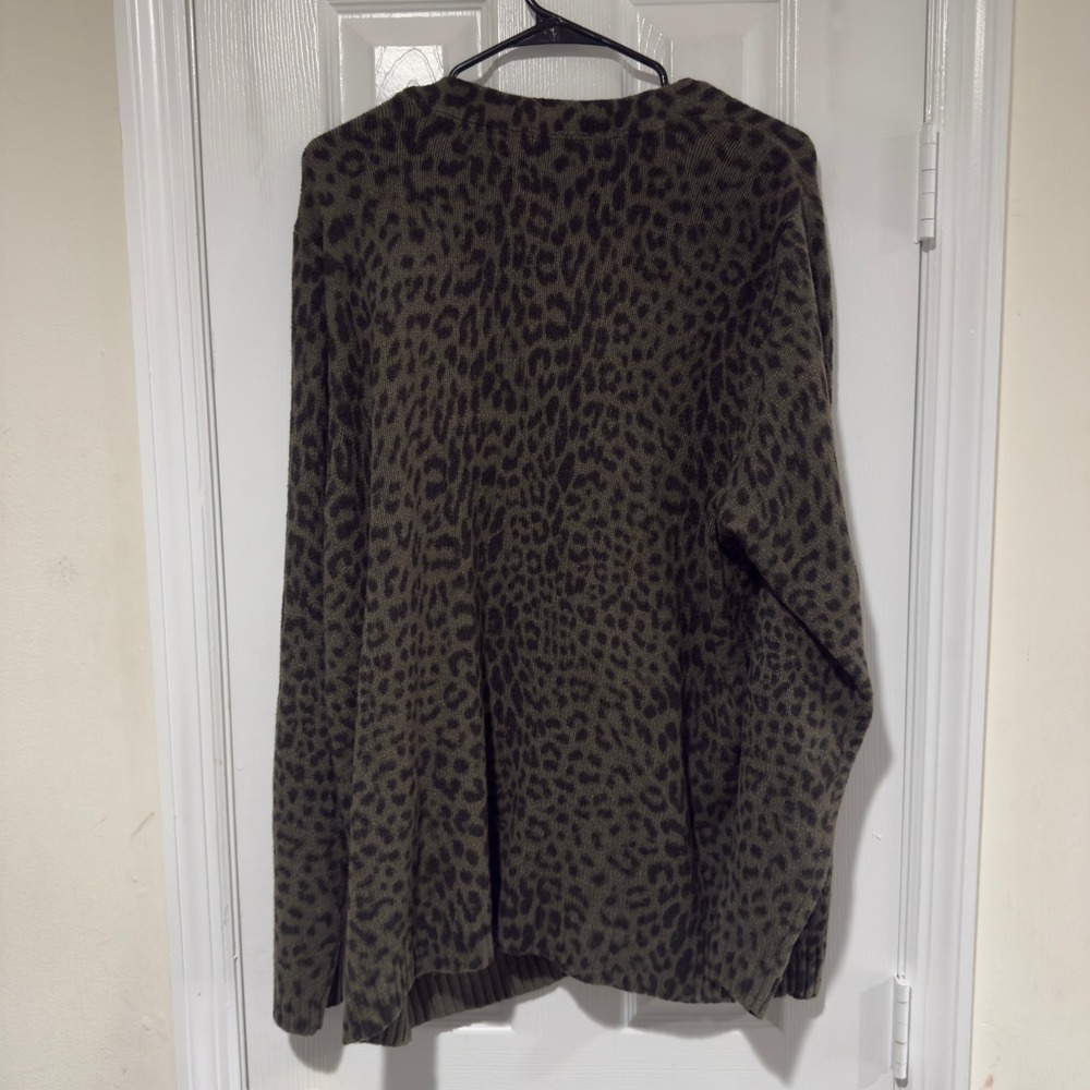 J. Jill XL Tall Dark Green Leopard Print Cardigan Button Front Pockets - Picture 6 of 7